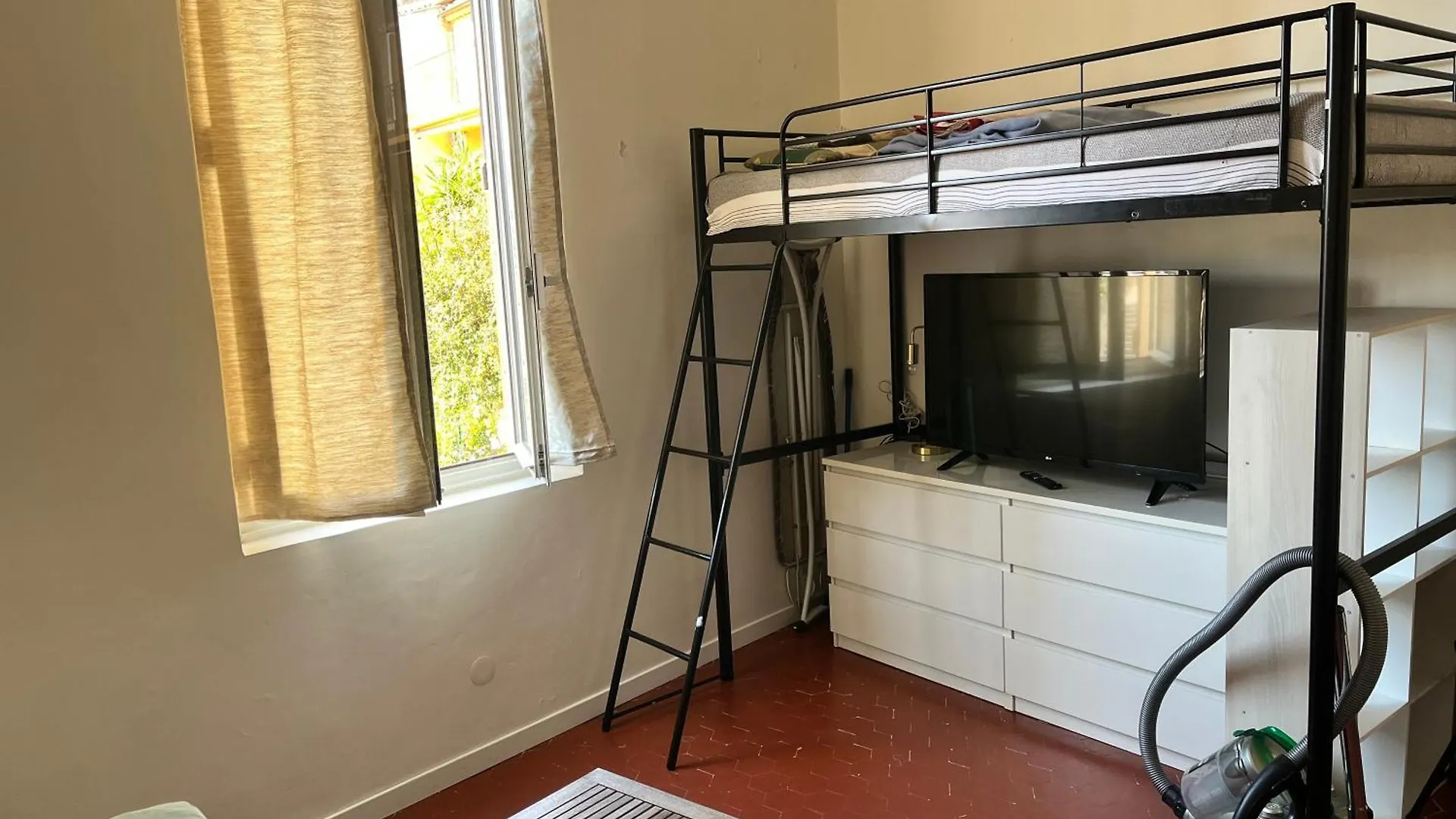 Apartment Charmant T1 A Antibes